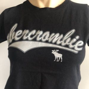 Abercrombie T-Shirt Color Black.